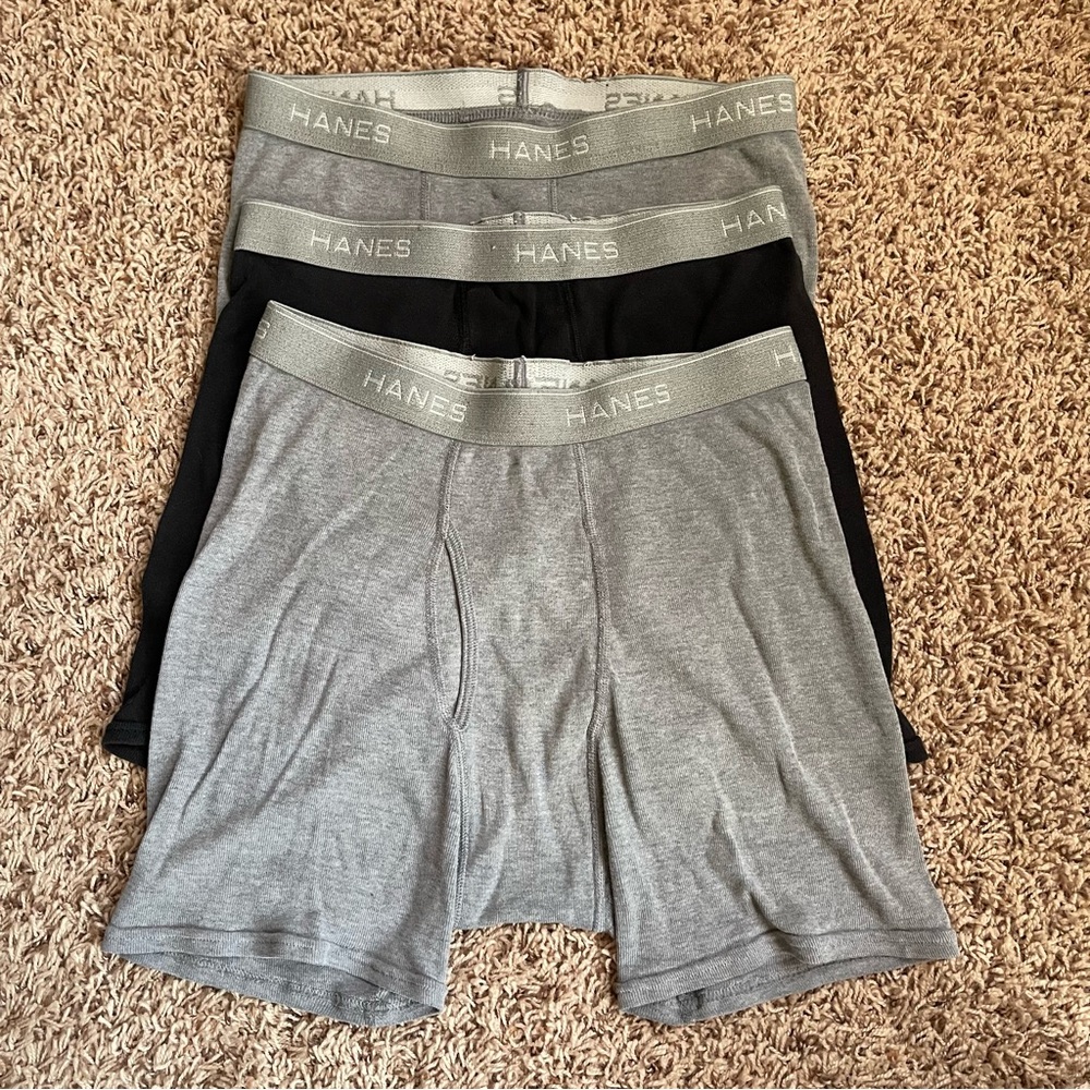 Hanes Men's Black and Gray Boxer Briefs